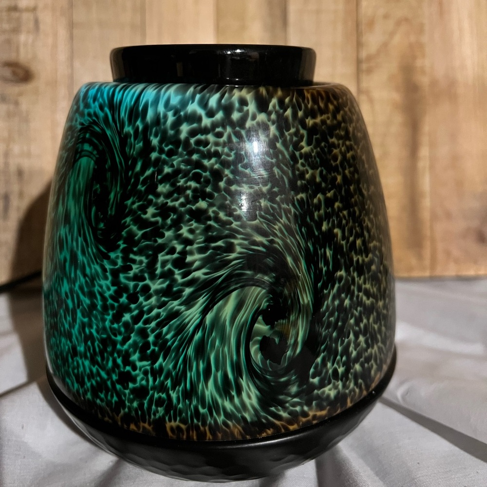 Tiger’s Eye - Art Glass Scentsy Element Warmer - pre-owned.
